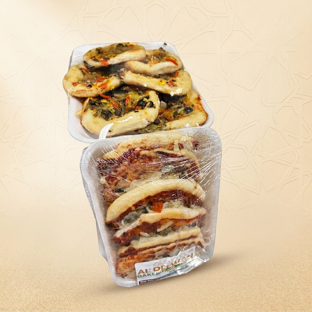 Mini Pizza & Veggie Manakeesh
